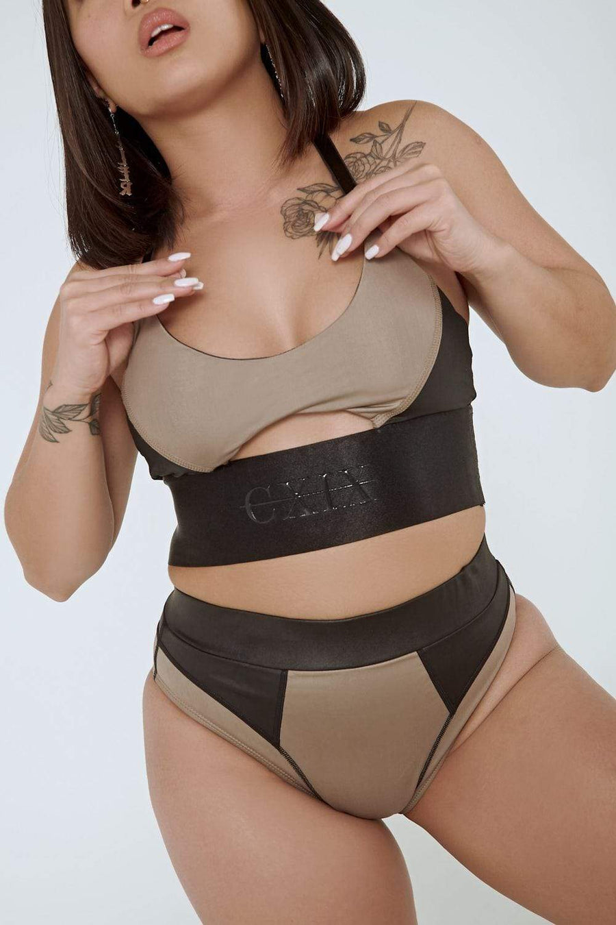 Riding Solo Sports Bra - Black/Mink