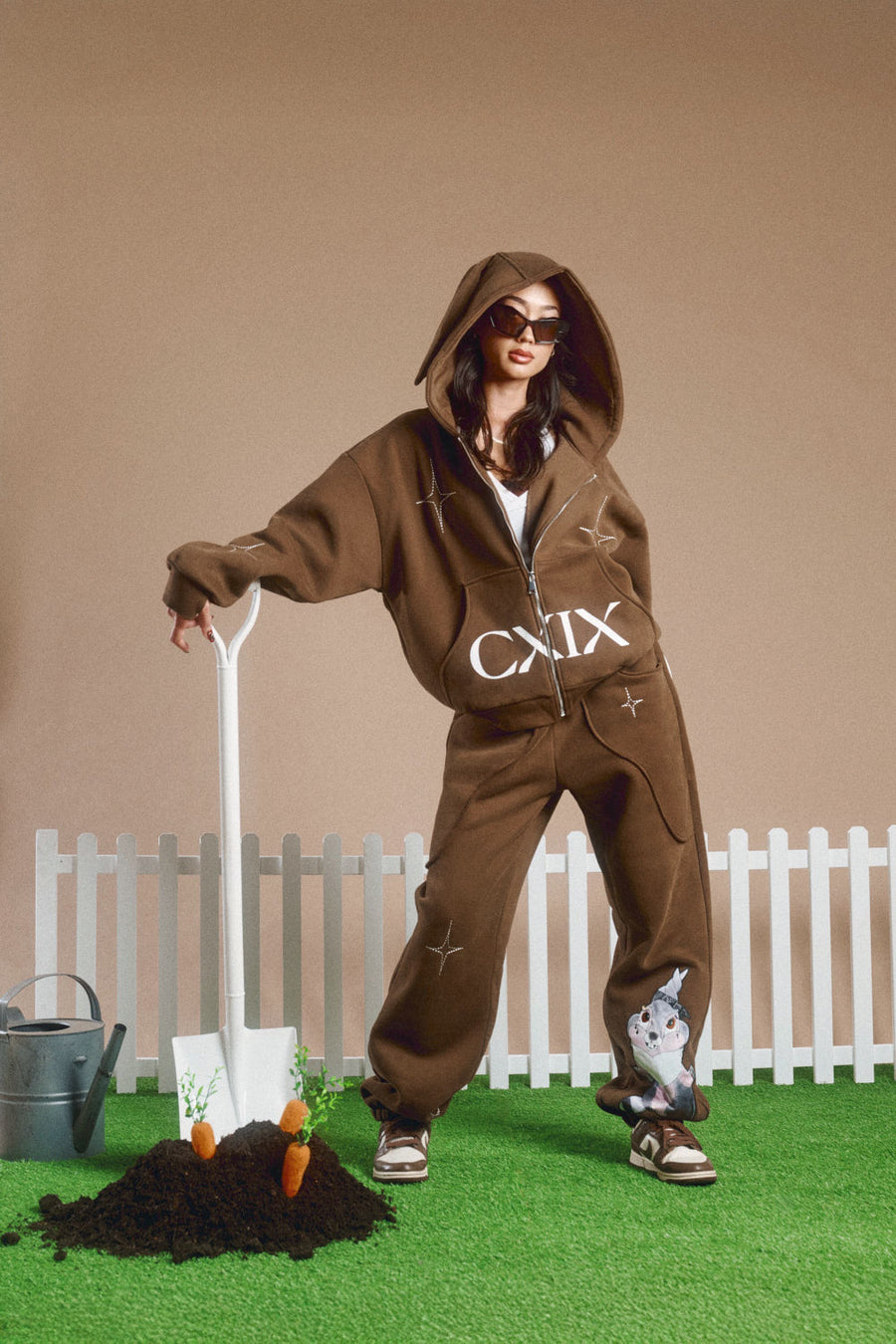 CREATURES IN THE CLUB: BLESSED BUNZ SWEATPANTS - CHOCOLATE LIMITED ED.