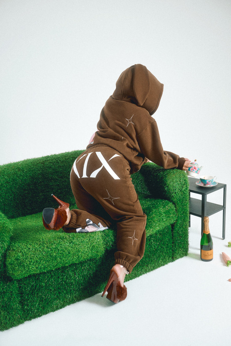 CREATURES IN THE CLUB: BLESSED BUNZ SWEATPANTS - CHOCOLATE LIMITED ED.