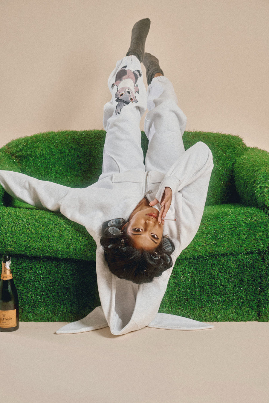 CREATURES IN THE CLUB: BLESSED BUNZ SWEATPANTS - MIST GREY/WHITE LIMITED ED.