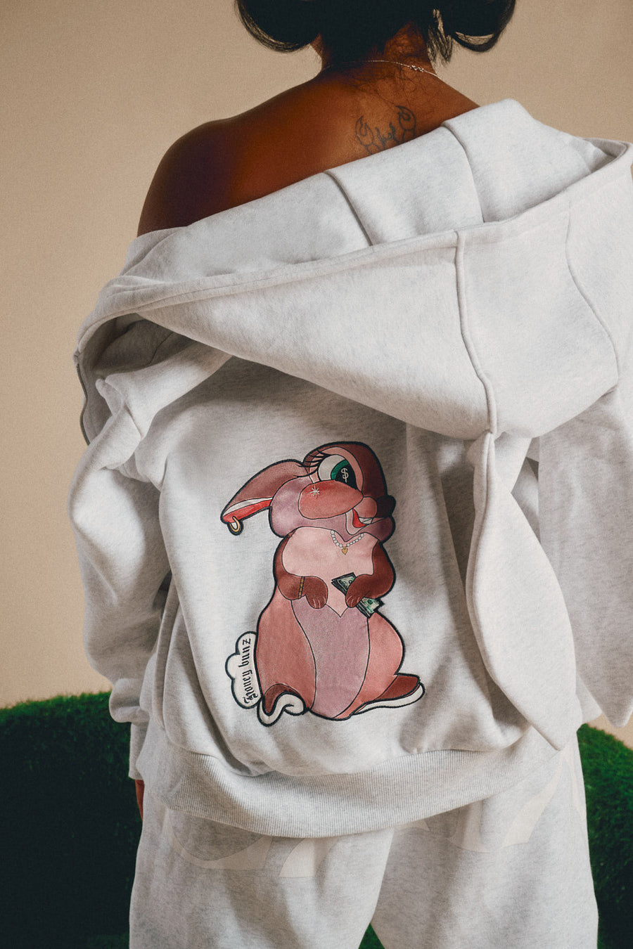 CREATURES IN THE CLUB: HONEY BUNZ ZIP HOODIE - MIST GREY/WHITE LIMITED ED.