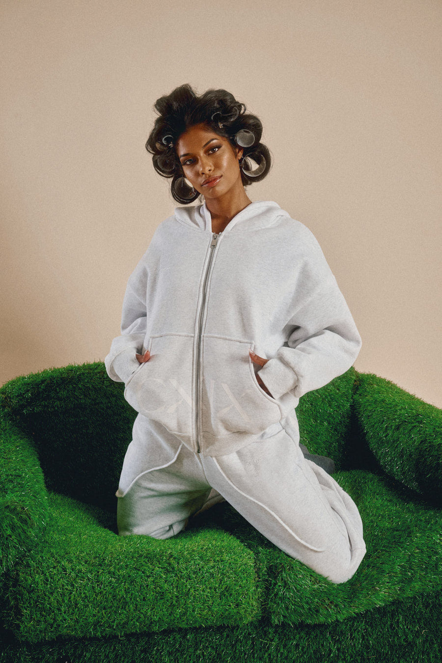 CREATURES IN THE CLUB: HONEY BUNZ ZIP HOODIE - MIST GREY/WHITE LIMITED ED.